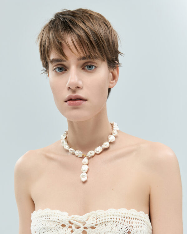 Baroque pearl necklace